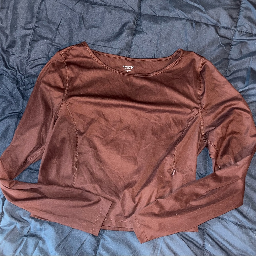 Never worn Old Navy long sleeve workout top